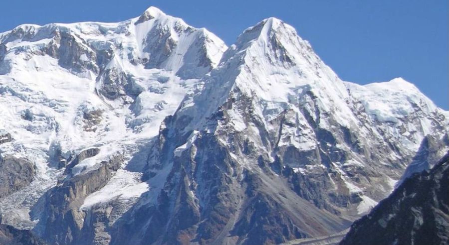 Mount Kabru and Rotang ( Rothang ) on approach to Yalung Glacier, Kangchenjunga South Side